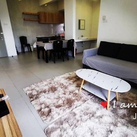 Studio Apartment Pasar Malam J.Louvre Tanah Rata Exterior photo